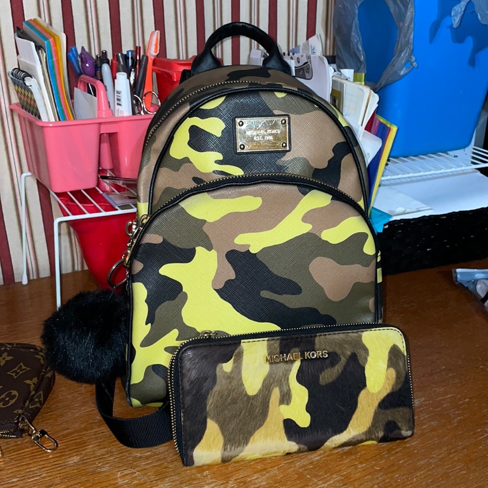 Preloved set